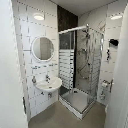 Apartment Uebernachtung By Tag *